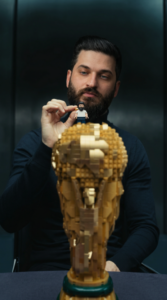 كيف تعمل صورة إعلانية مثل إعلانات LEGO باستخدام الذكاء الاصطناعي